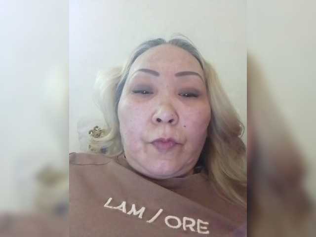 DIAMOND_INFINITY live cam preview