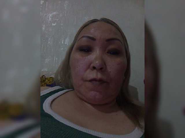 qweentis cam belle
