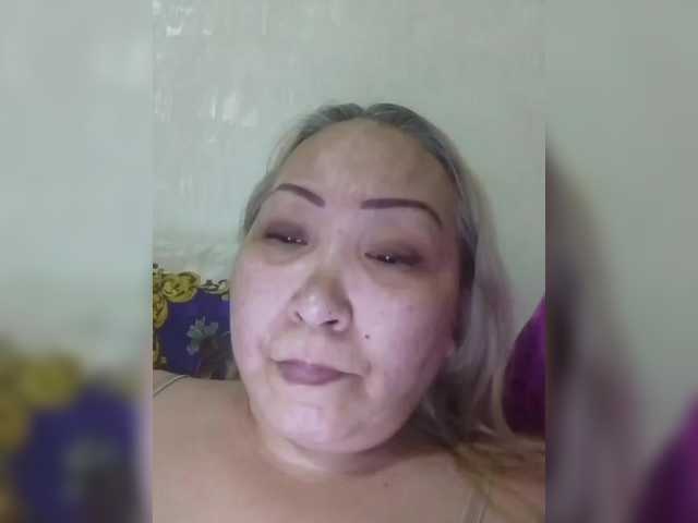 Qweentis live cam on BongaCams