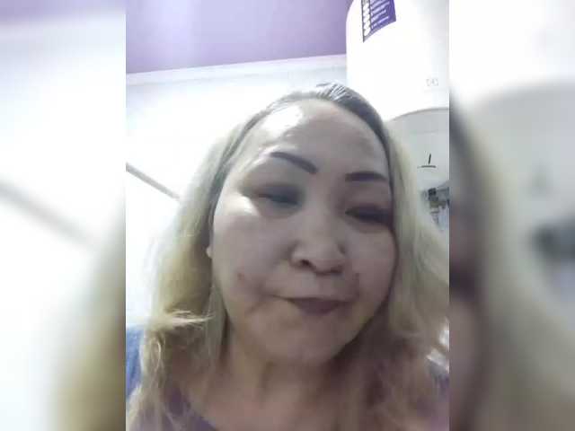 Qweentis live cam on BongaCams