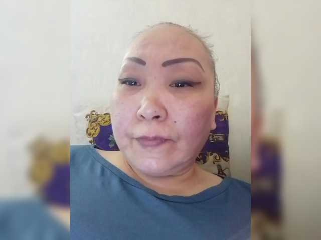FINANCIALLY_POOR live cam preview