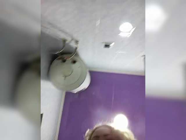 Qweentis live cam on BongaCams