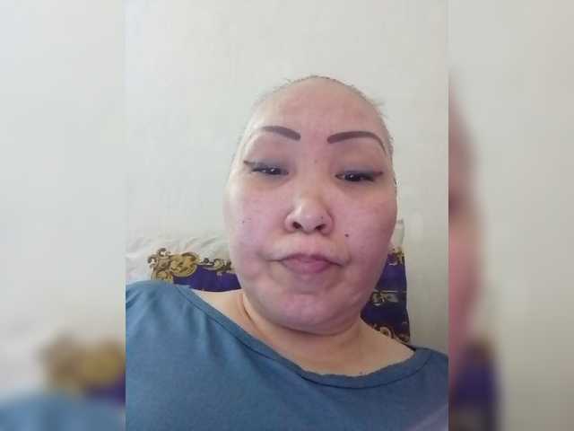 FINANCIALLY_POOR live cam preview