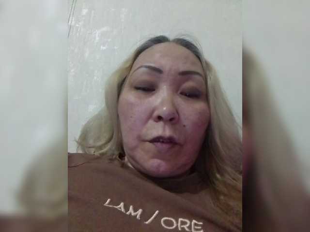 DIAMOND_INFINITY live cam preview