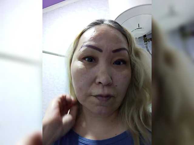 Qweentis live cam on BongaCams