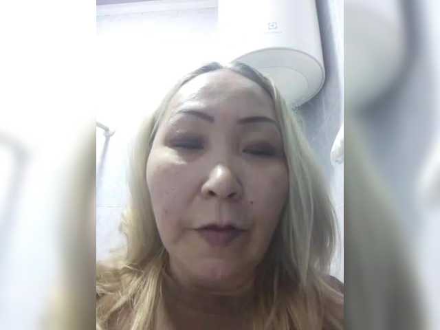 Qweentis live cam on BongaCams