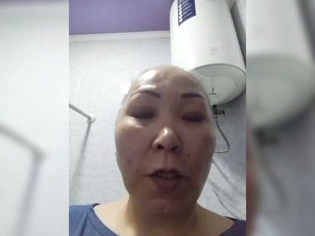 Qweentis live cam on BongaCams