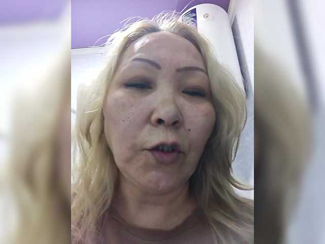 Qweentis live cam on BongaCams