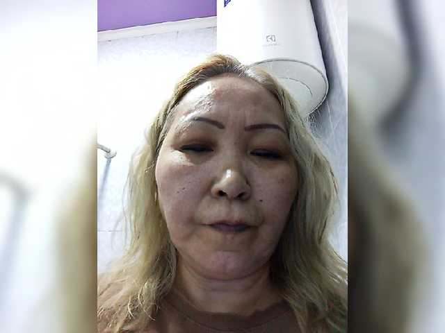 Qweentis live cam on BongaCams
