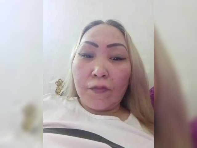 FINANCIALLY_POOR live cam preview