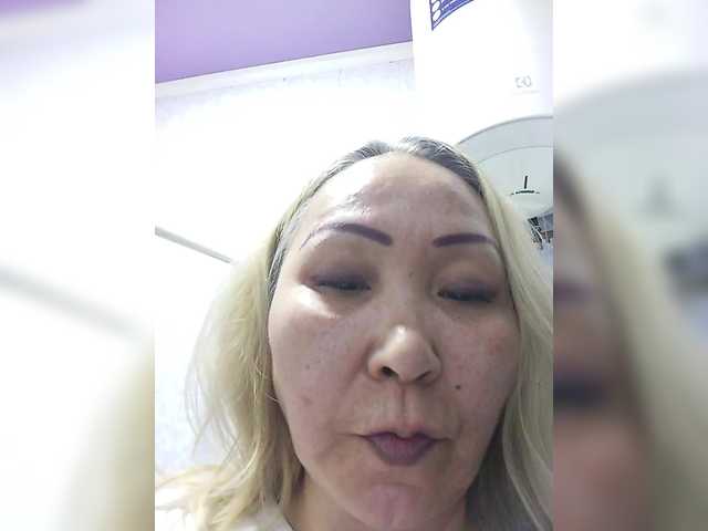 Qweentis live cam on BongaCams
