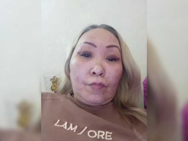 Qweentis live cam on BongaCams