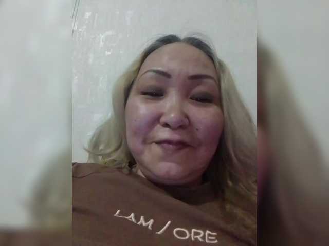 DIAMOND_INFINITY live cam preview