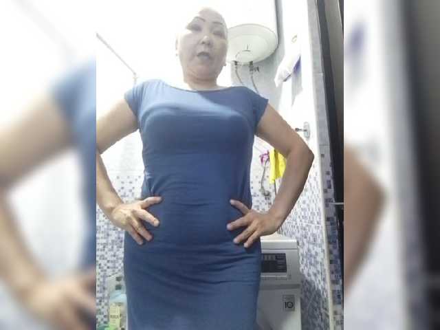 Qweentis live cam on BongaCams