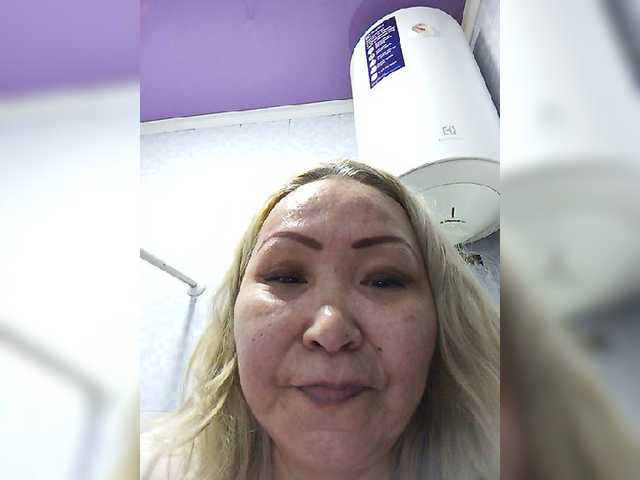 Qweentis live cam on BongaCams