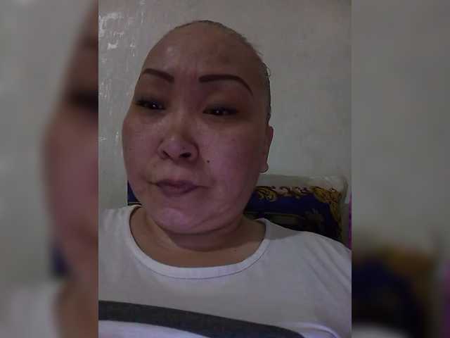 Qweentis's BongaCams show and profile