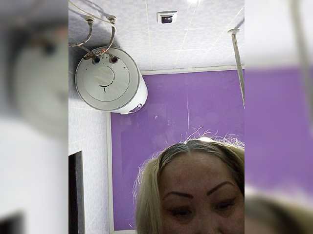 Qweentis live cam on BongaCams