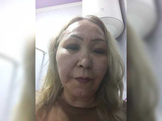 Qweentis live cam on BongaCams