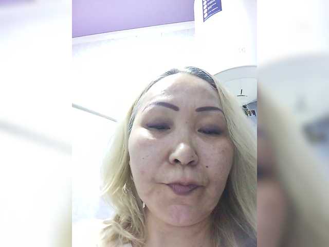 Qweentis live cam on BongaCams