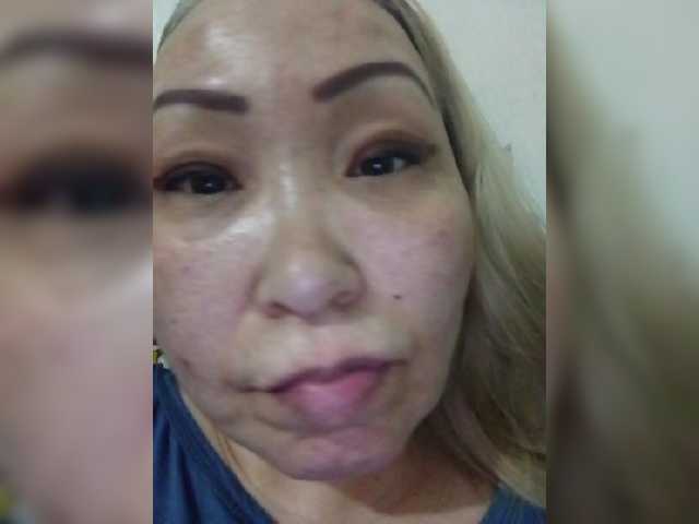 Qweentis live cam on BongaCams