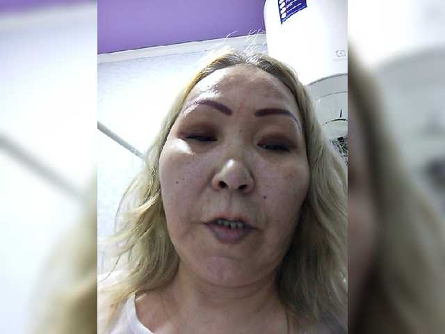 Qweentis live cam on BongaCams