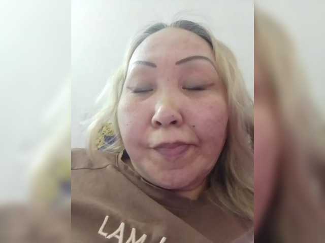 FINANCIALLY_POOR live cam preview