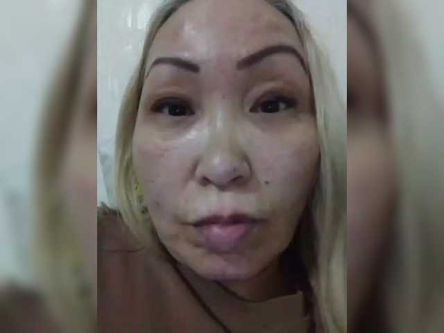 Qweentis live cam on BongaCams