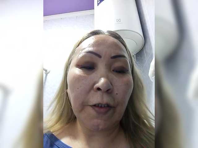 Qweentis live cam on BongaCams