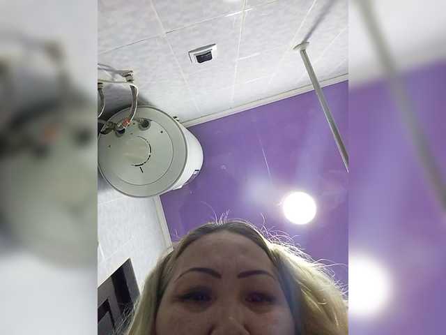 Qweentis live cam on BongaCams