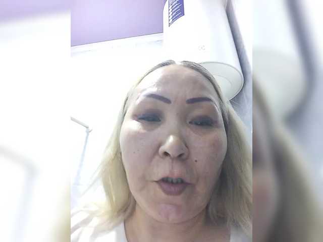 Qweentis live cam on BongaCams
