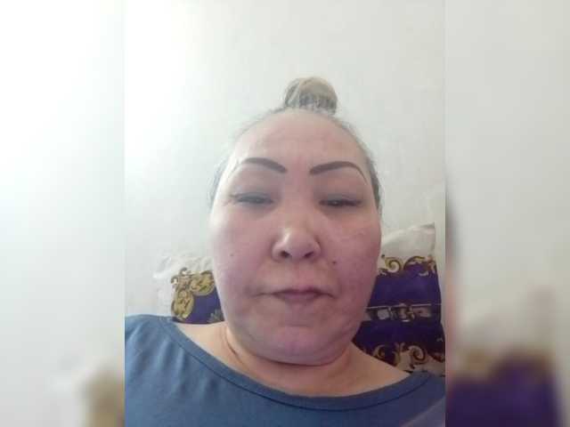 FINANCIALLY_POOR live cam preview