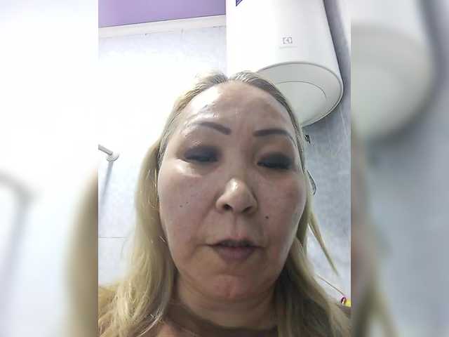 Qweentis live cam on BongaCams