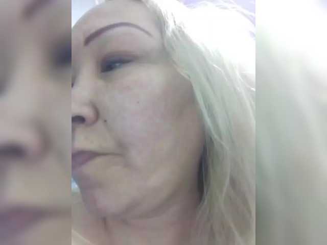 Qweentis live cam on BongaCams