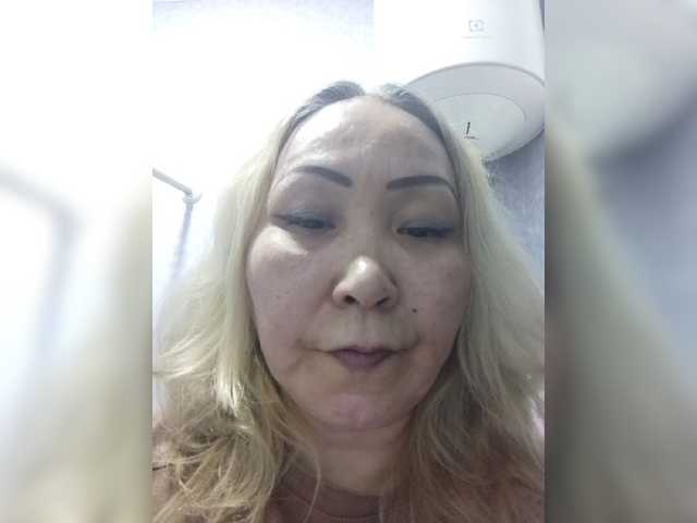 Qweentis live cam on BongaCams