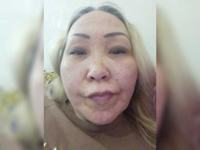 DIAMOND_INFINITY live cam preview