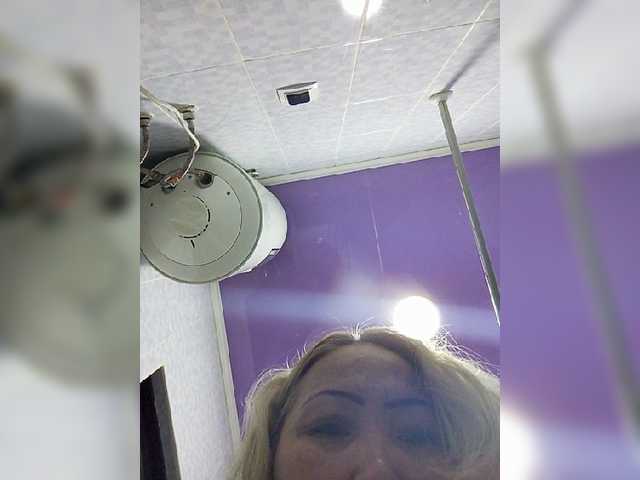 Qweentis live cam on BongaCams