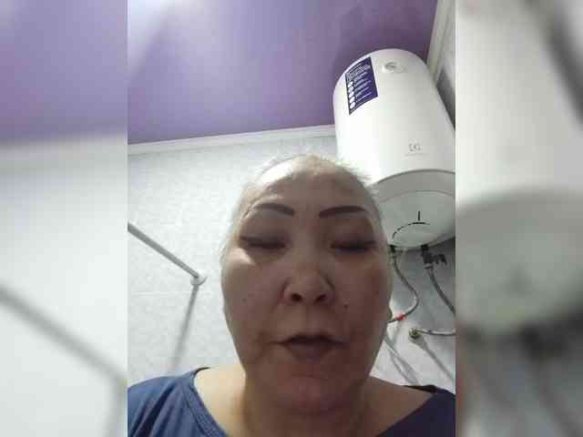 Financially_Poor webcam