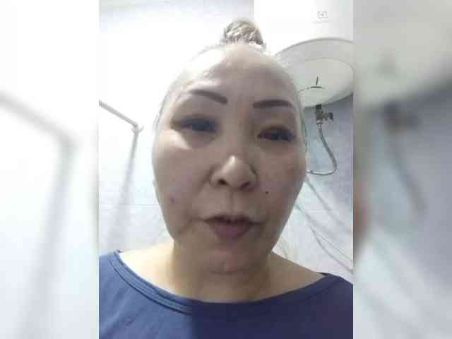 Financially_Poor webcam