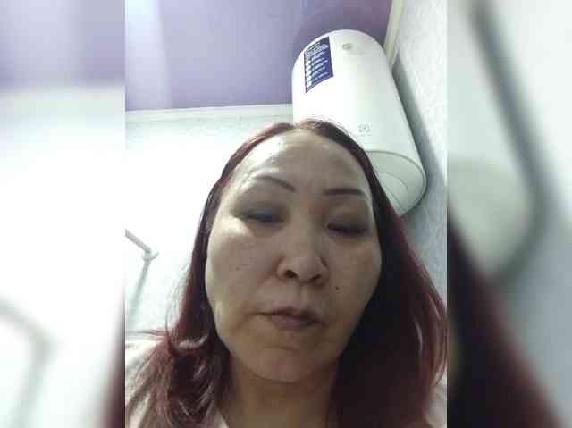 Financially_Poor webcam