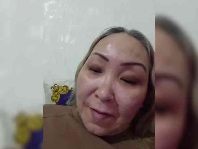 Financially_Poor webcam