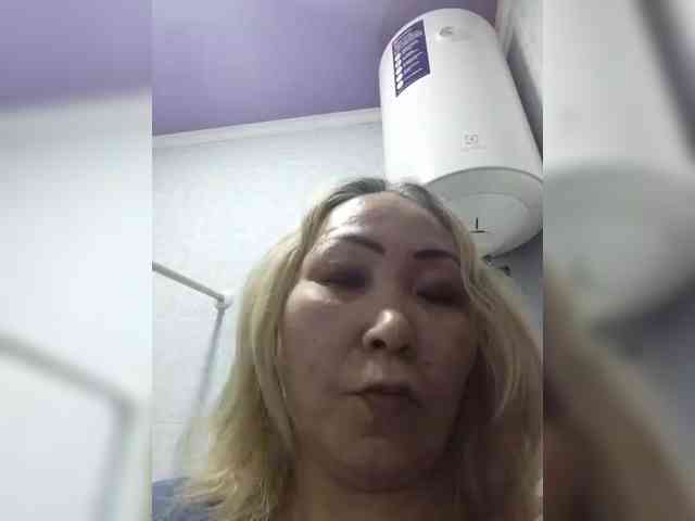 Financially_Poor webcam