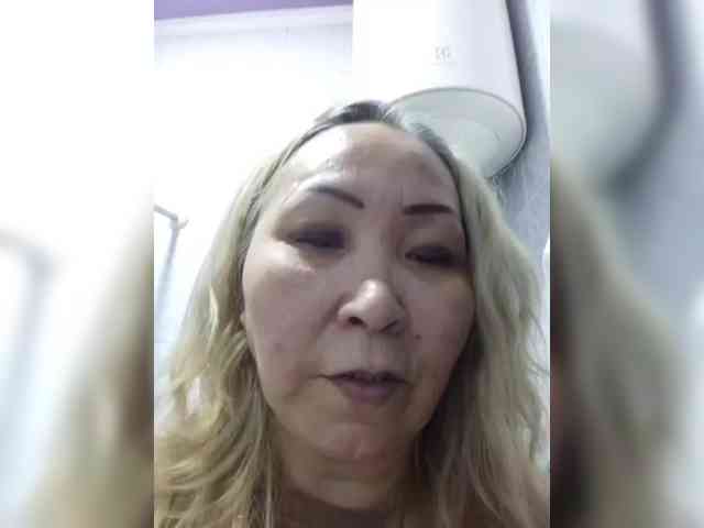Financially_Poor webcam