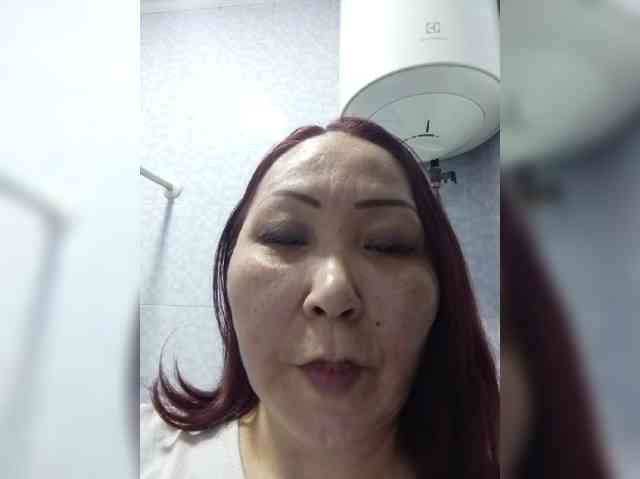 Financially_Poor webcam