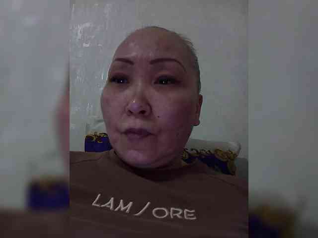 Model: QWEENTIS