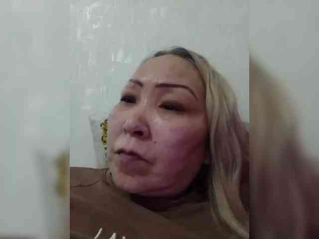 Financially_Poor webcam