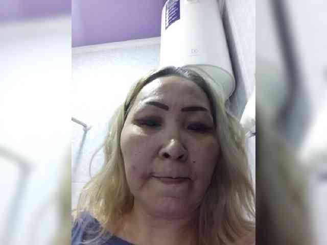 Financially_Poor webcam