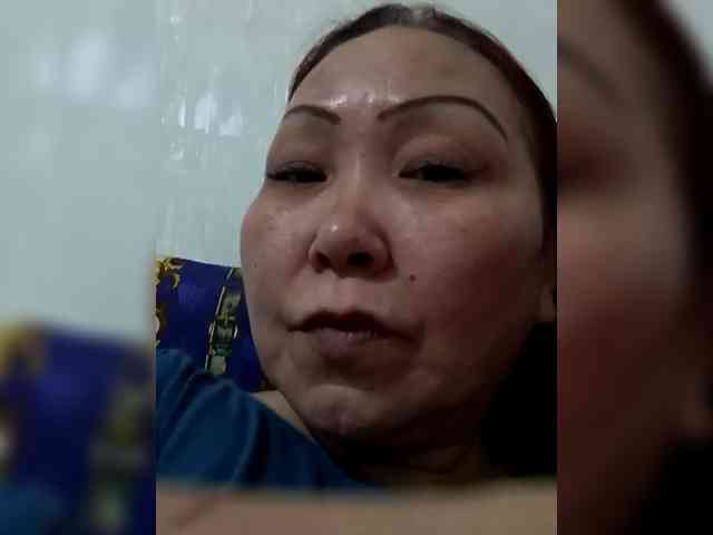 Financially_Poor webcam