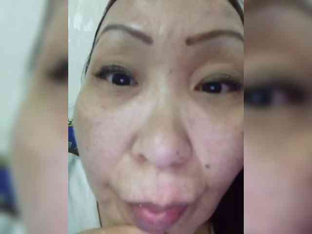 Financially_Poor webcam