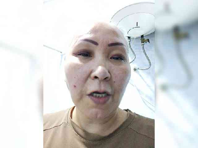 Financially_Poor webcam