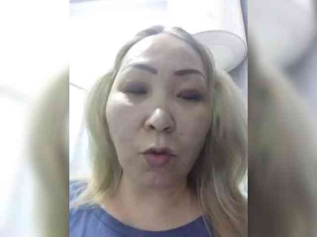 Financially_Poor webcam
